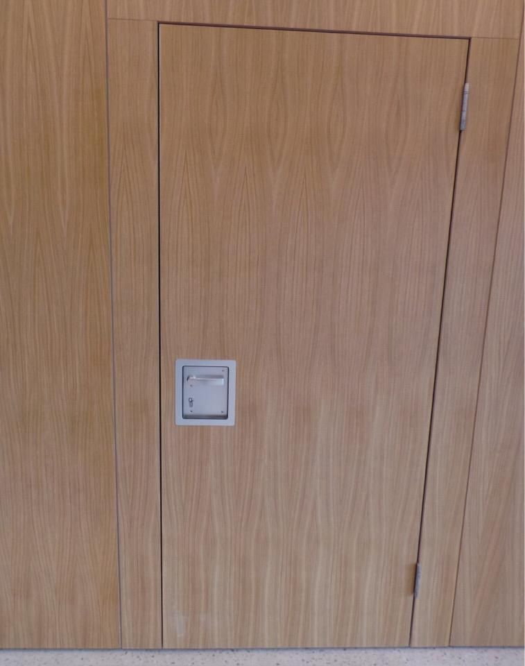 Фото Трансформируемая перегородка SmartWall H-7: Отделить холл от студии звукозаписи, и при этом пользоваться двумя пространствами - можно