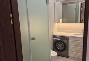 Приватность в свете матового стекла: стильное душевое пространство от NAYADA